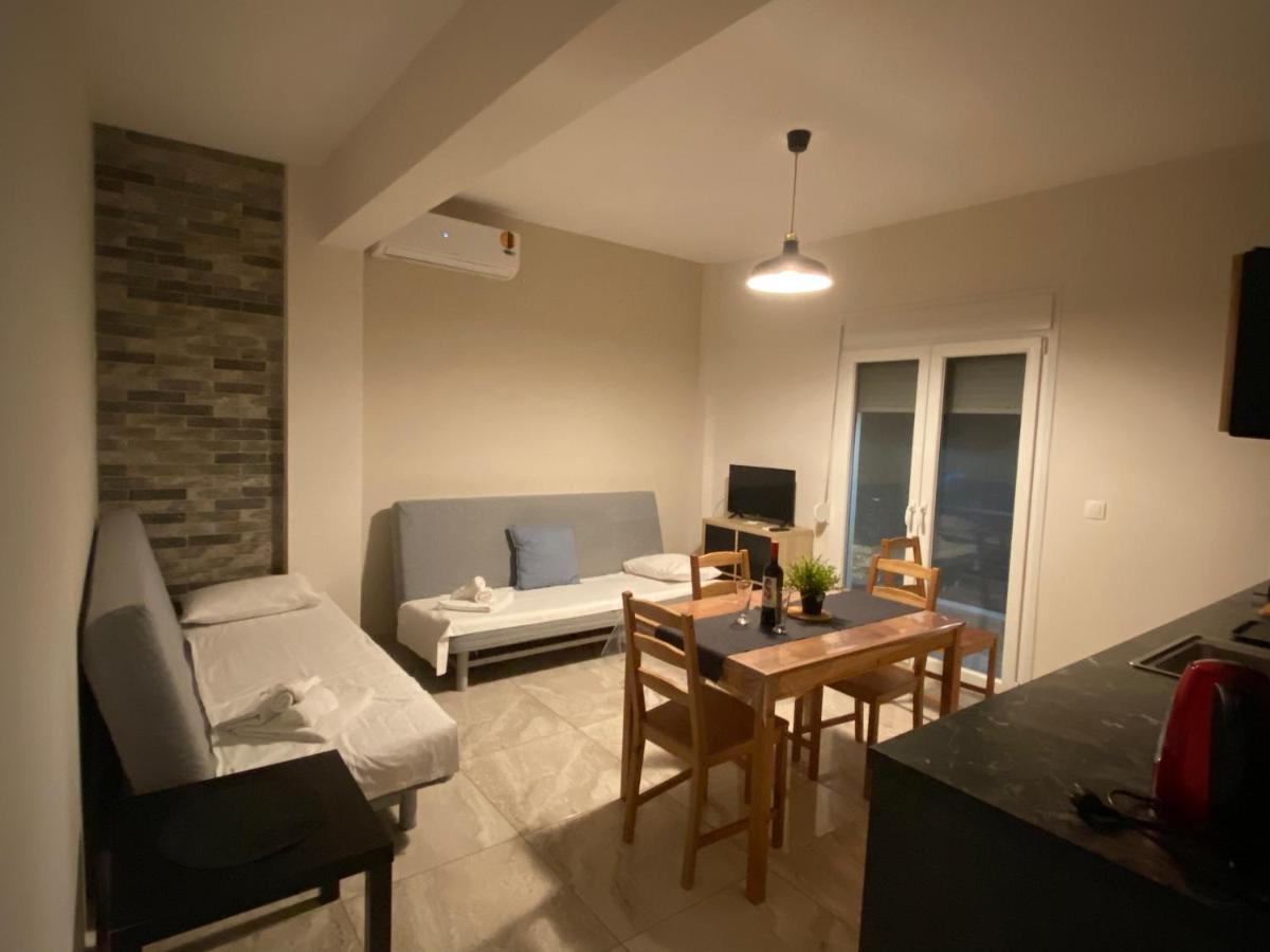 Davidana Deluxe Apartments Nea Kallikrateia Екстериор снимка