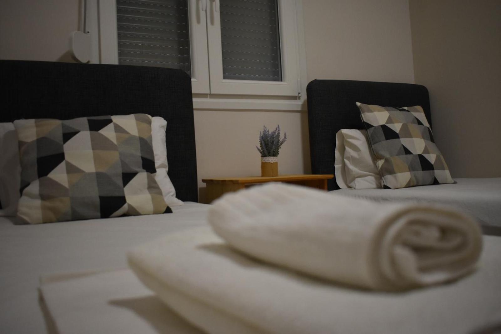 Davidana Deluxe Apartments Nea Kallikrateia Стая снимка